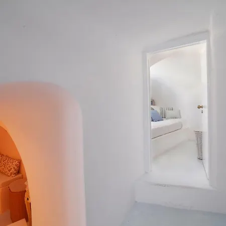 Ferienhaus Angels Unique Traditional Emporio (Santorini)